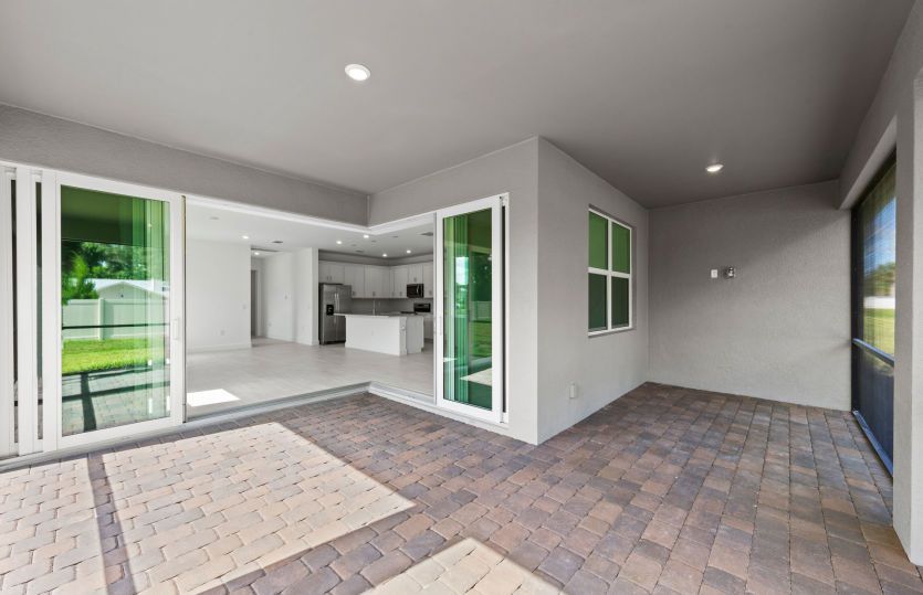 Screened-in covered lanai