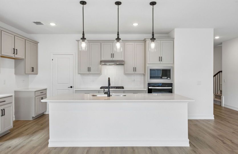 Beautiful pendent lighting in kitchen