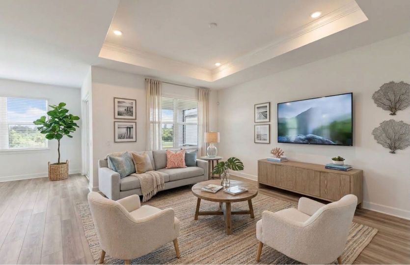 Gathering room with tray ceiling