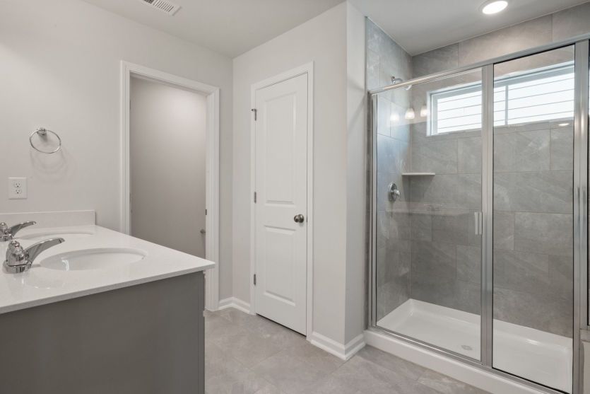 Mitchell #527 Owner's Bath