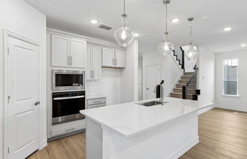 Beautiful pendent lighting in kitchen