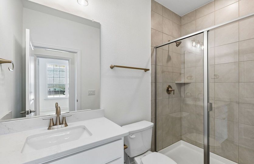 Secondary bath on first level