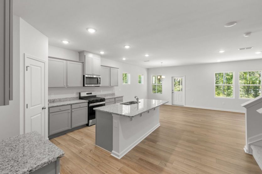 Hampton #29 Kitchen & Everyday Eating