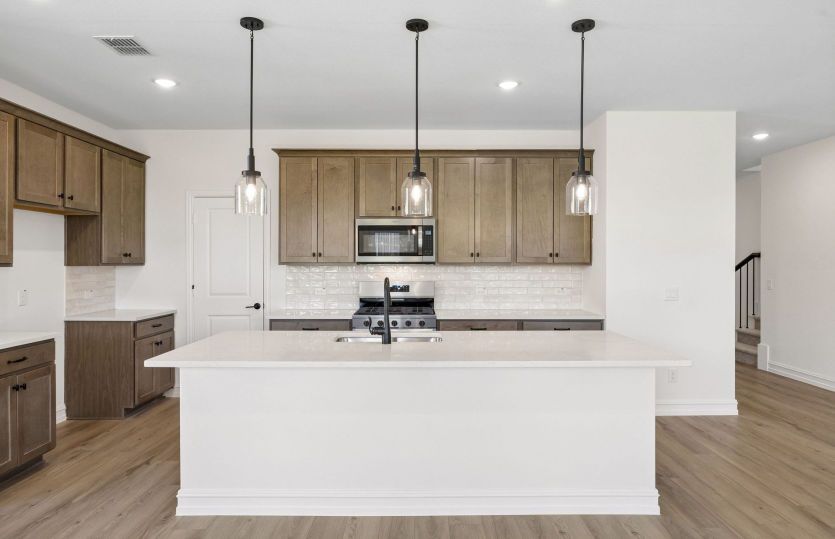 Beautiful pendent lighting in kitchen