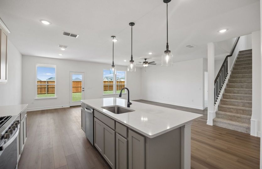 Eat-in bartop kitchen island