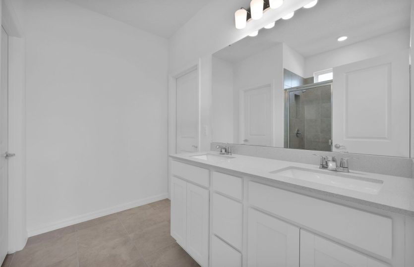 Heston | Owner's Bathroom