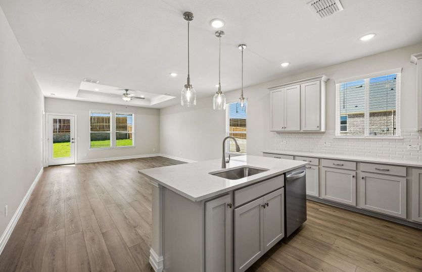 Eat-in bartop kitchen island