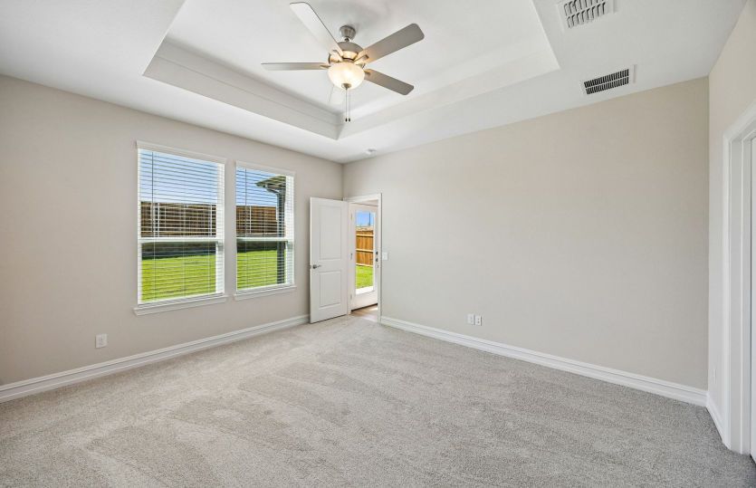 Tray ceiling in primary suite