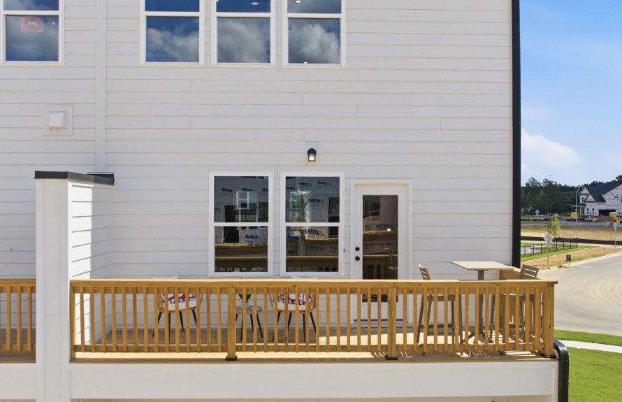 Spacious Townhome Patios