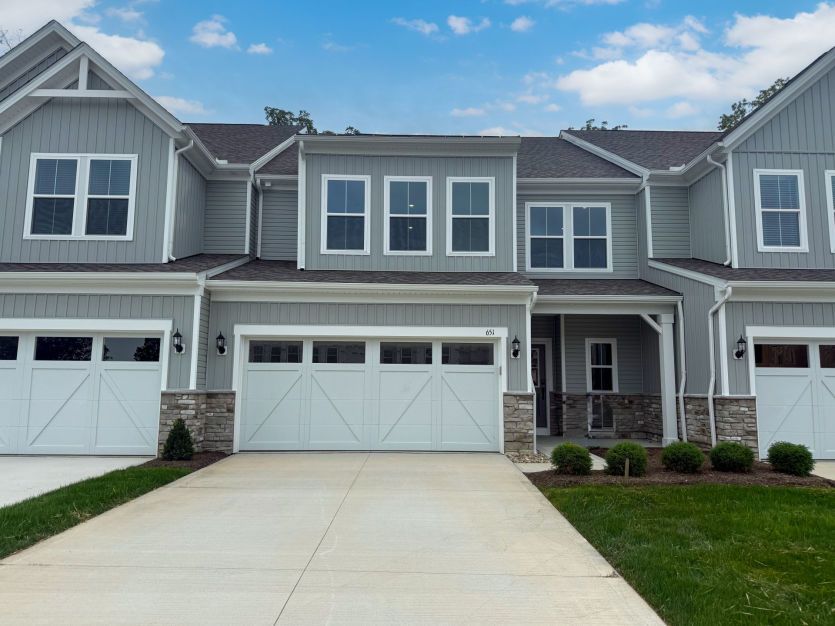 Branton - Port Side: Avon Lake, Ohio - Pulte Homes