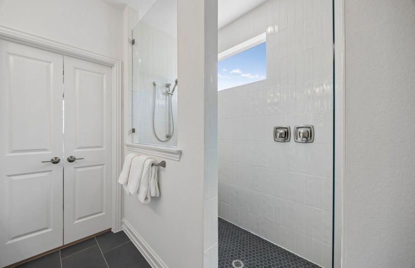 Beautiful shower option in owners bath