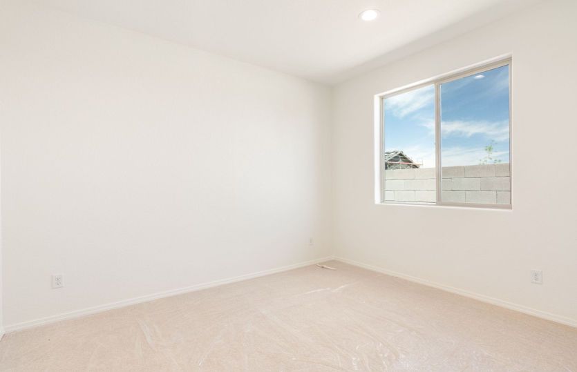 Secondary bedroom ideal for family or guests