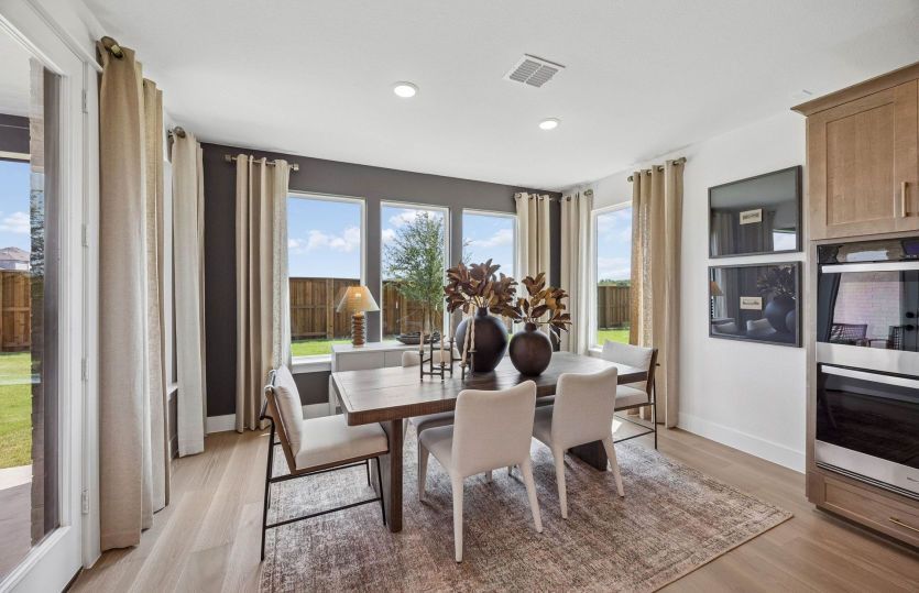 Dining area off kitchen