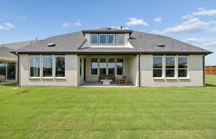 Oversized fenced-in backyard