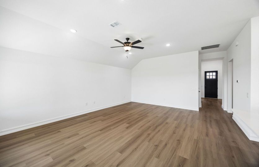 Spacious living room