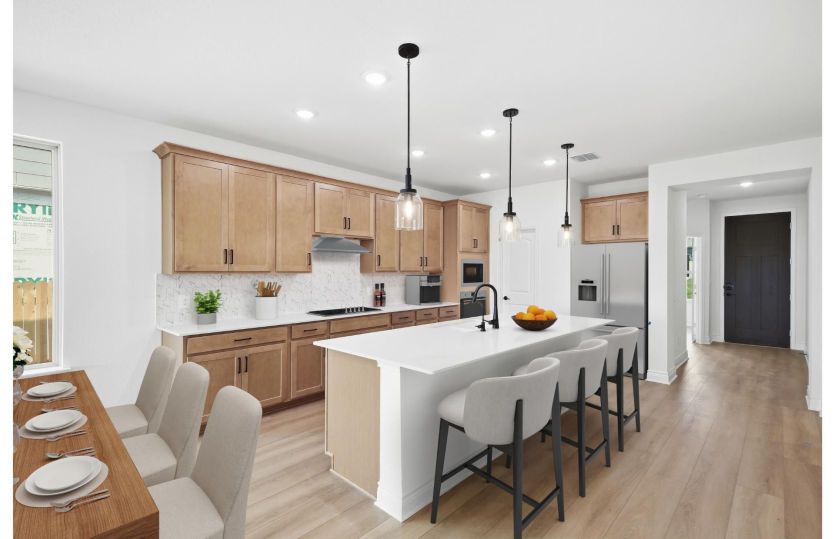 Dining & Kitchen Area