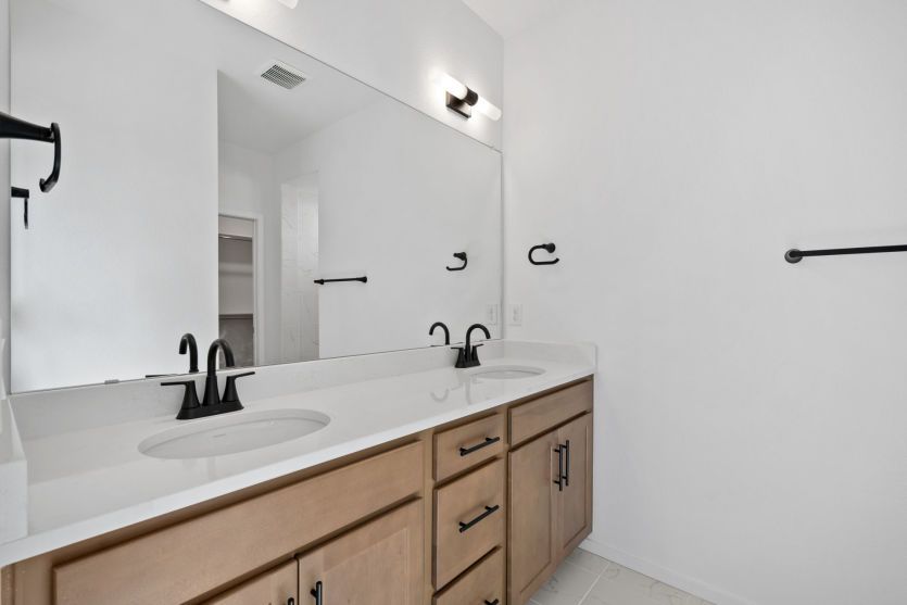 Owner's Ensuite Bathroom
