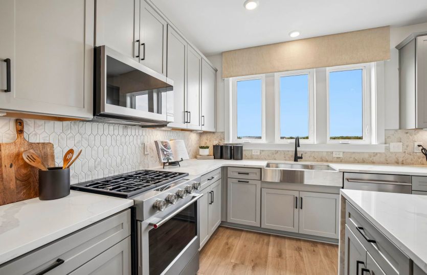 Kitchen Features Stainless Steel Appliances