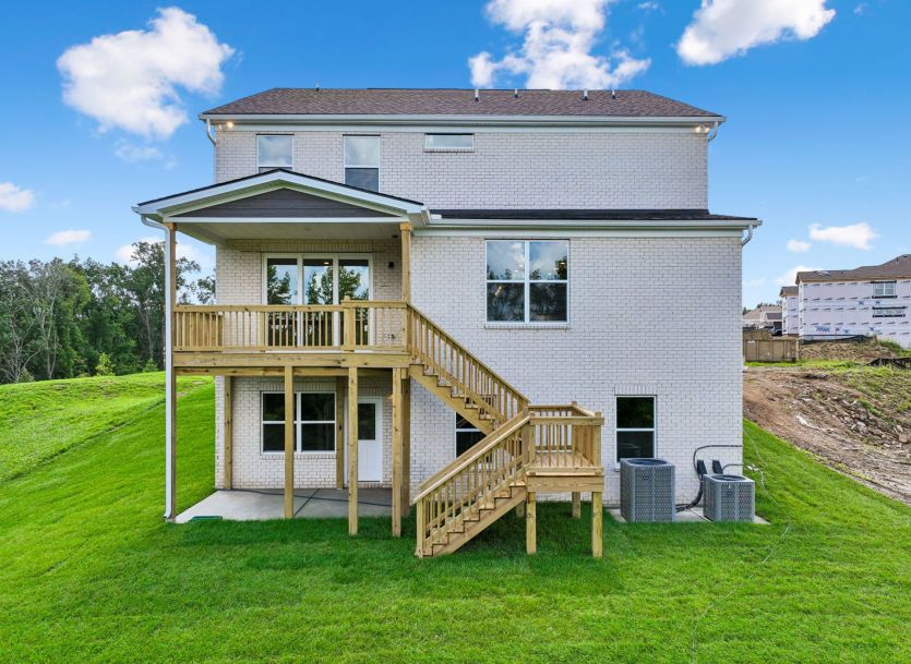 Lot 016 Exterior