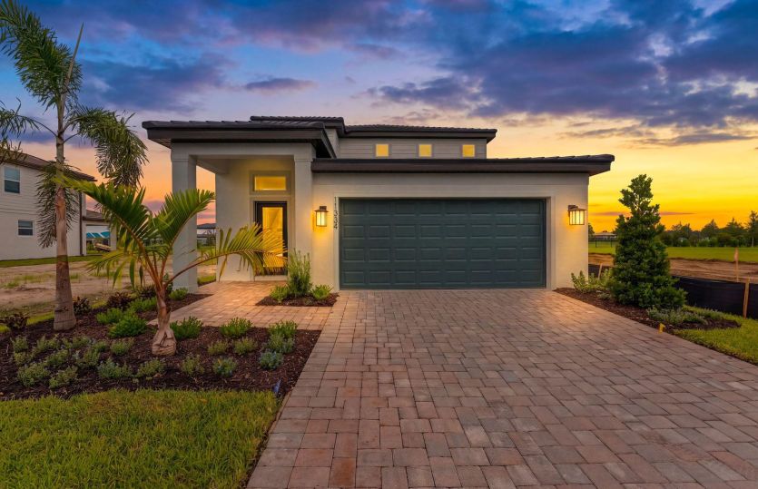 Pinecrest Exterior