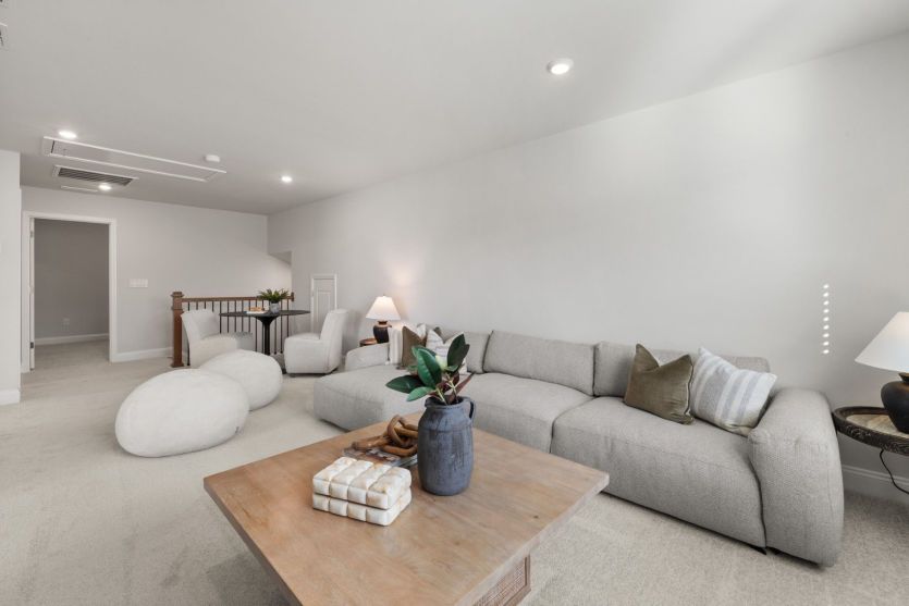 Stonebrook #23 - Upstairs Loft has tons of Potential