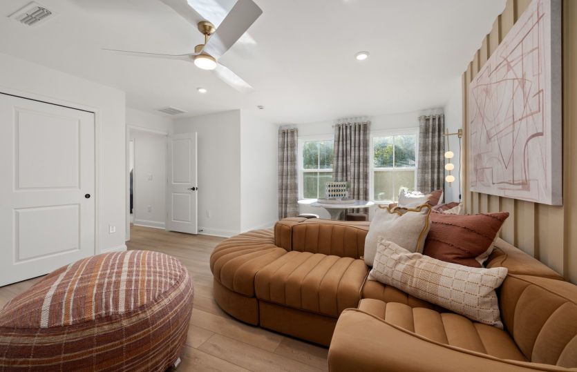 Large Second Floor Loft