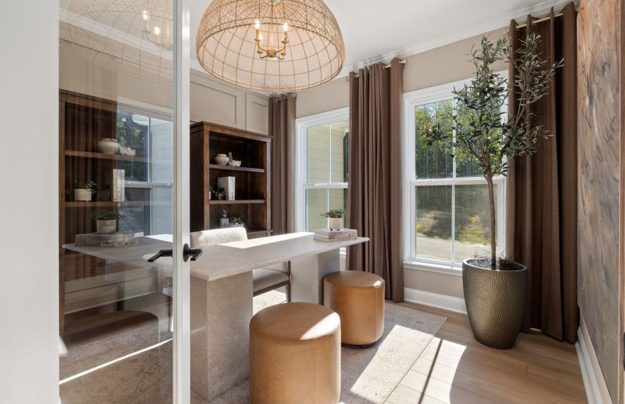 Light-Filled and Airy Office