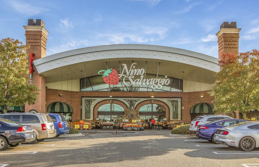 Minutes from shopping