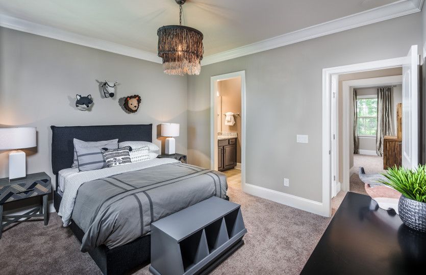 Bedroom 2 w/Jack & Jill Bath