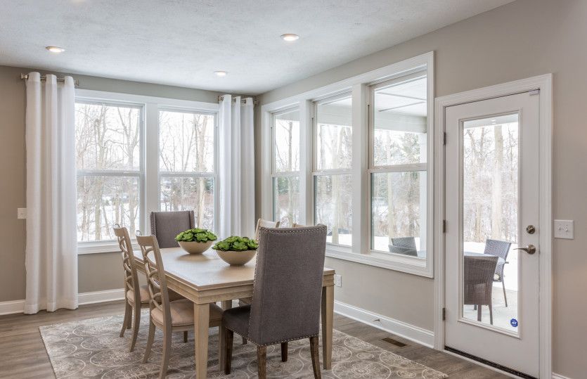 Café for Dining & Entertaining