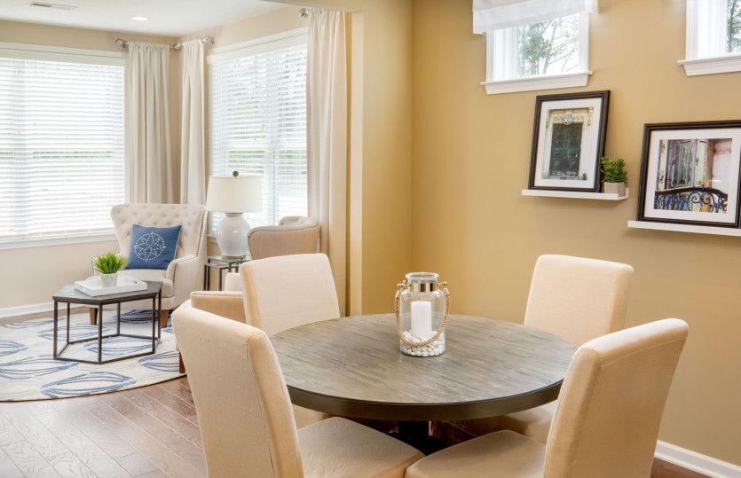 Cozy Breakfast Nook/Cafe Located Next to Kitchen