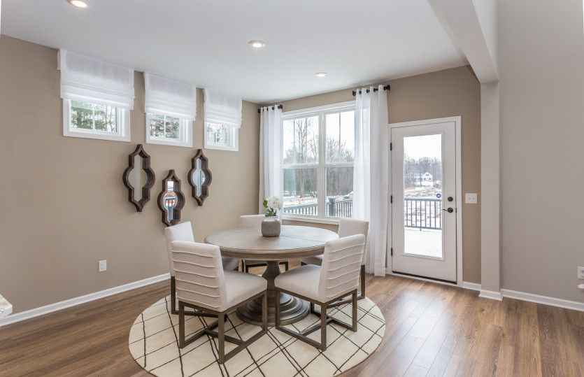 Breakfast Nook/Café Located Next to Kitchen