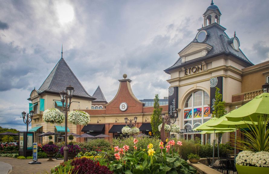 Eton Shopping Center