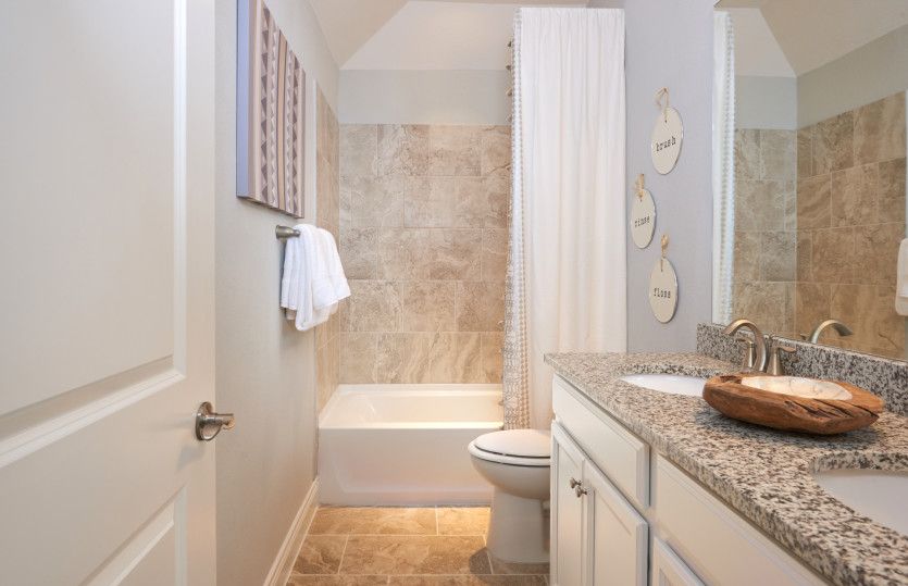 Secondary Full Bathroom