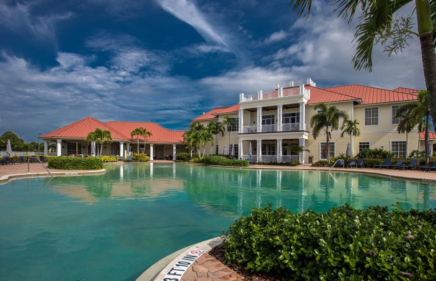 Lagoon-Style Pool