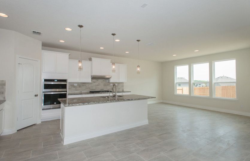 Eat-In Kitchen