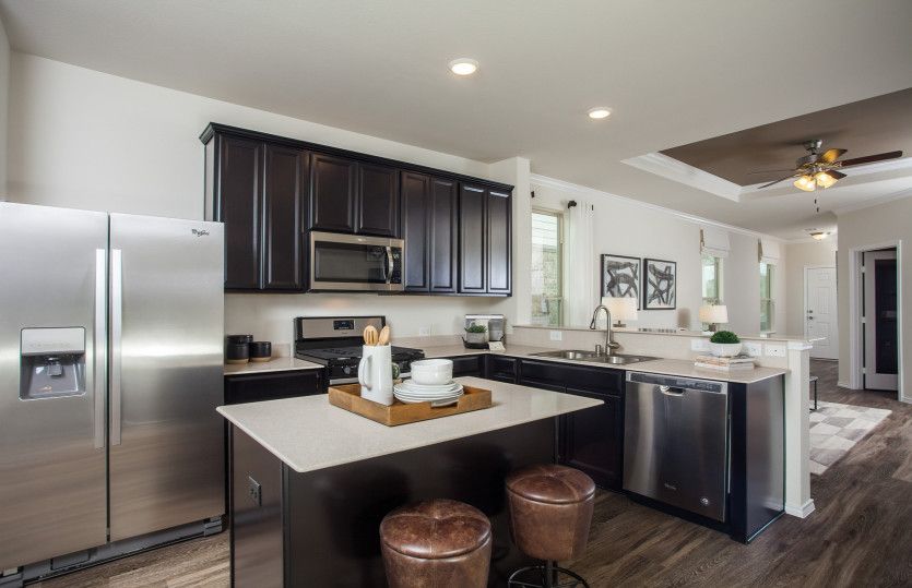 Eat-in Kitchen