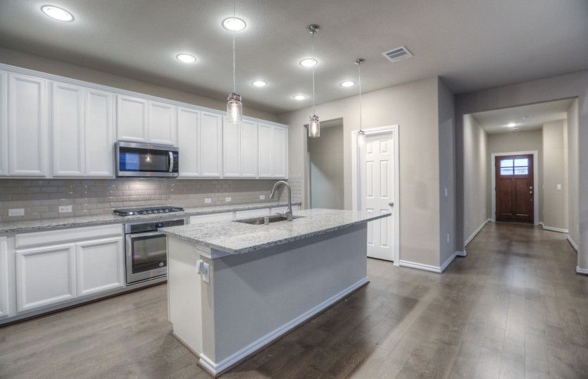 Eat-in Kitchen
