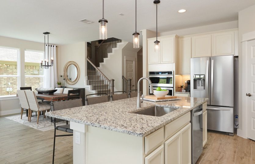 Eat-in Kitchen