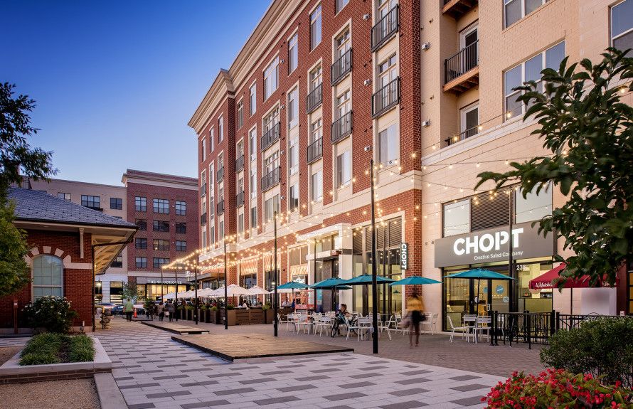 Close to Downtown Crown