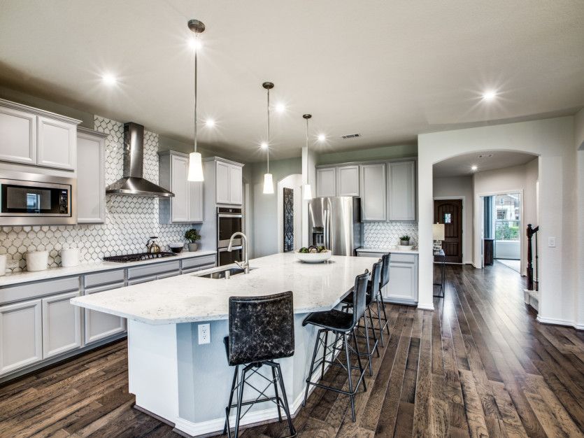 Spacious Open-Concept Kitchen