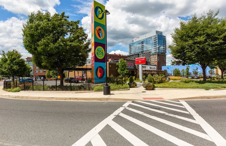 Nearby Pike and Rose