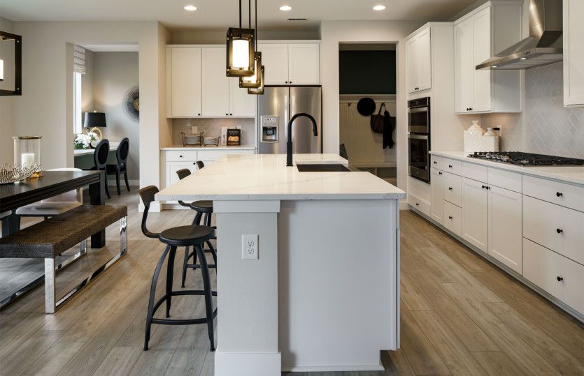 Kitchen with dine-in island