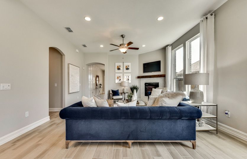 1009 Clayton Street. Aubrey, TX 76227