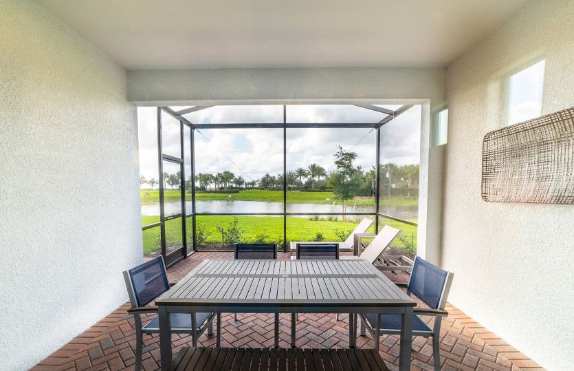Covered lanai, outdoor space for you, family and friends to enjoy