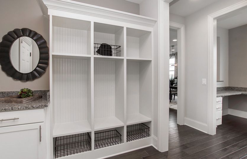 Lockers at Everyday Entry®