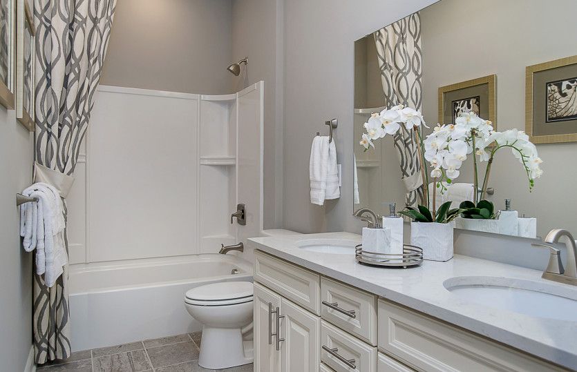 Full, Second-Floor Bathroom