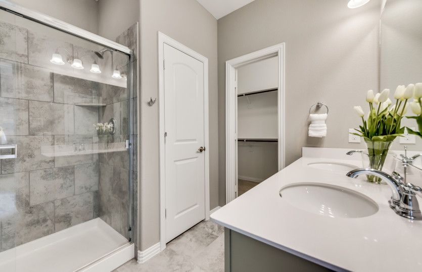Owner's bath with double vanity*model representation
