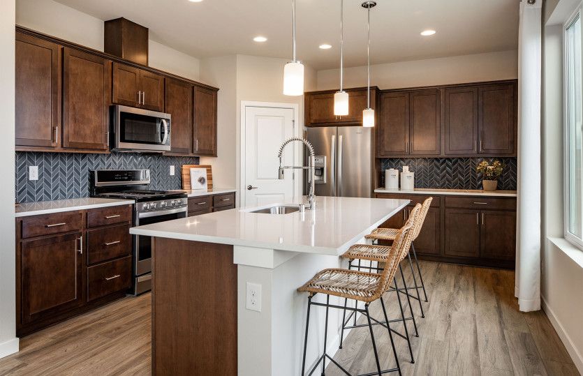 Dine-in kitchen island