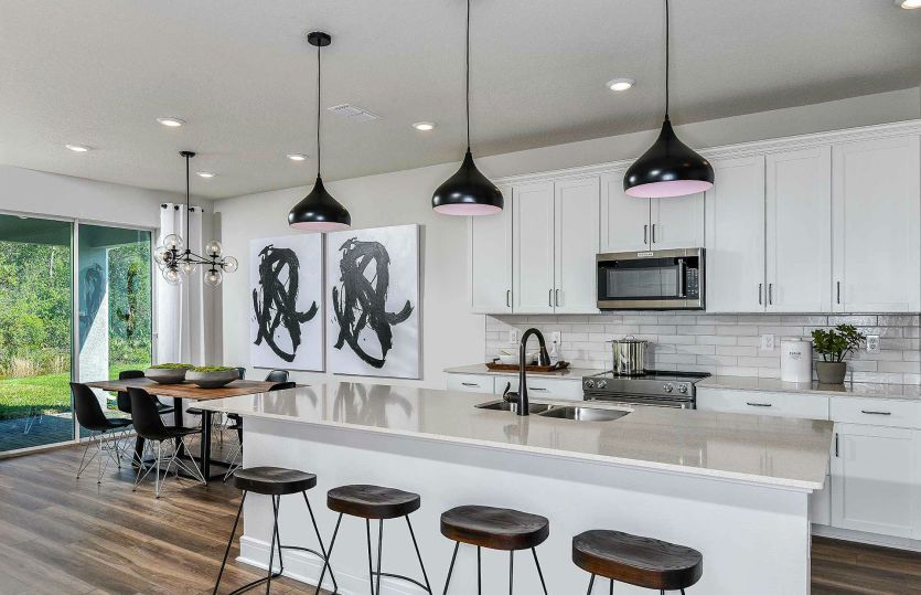 Open-Concept Kitchen & Cafe
